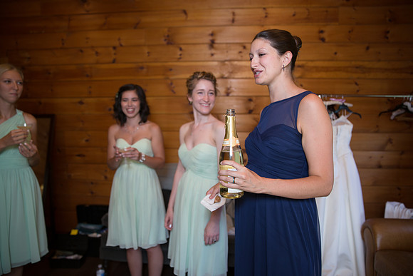 Wedding Chapel Hill the Getting Ready shots